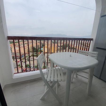 Apartamento Albatros Beach-3 เอมปูเรียบราบา ภายนอก รูปภาพ