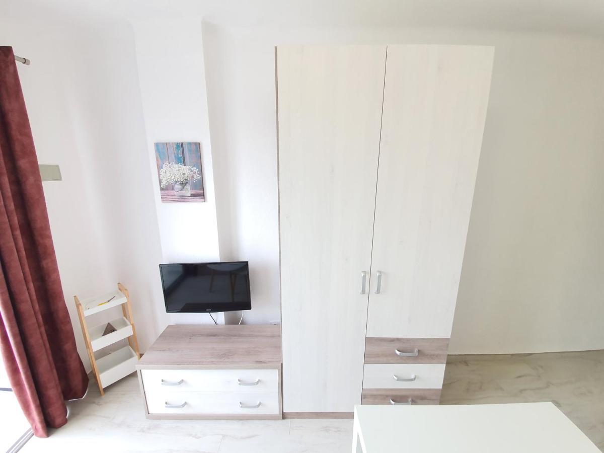 Apartamento Albatros Beach-3 เอมปูเรียบราบา ภายนอก รูปภาพ