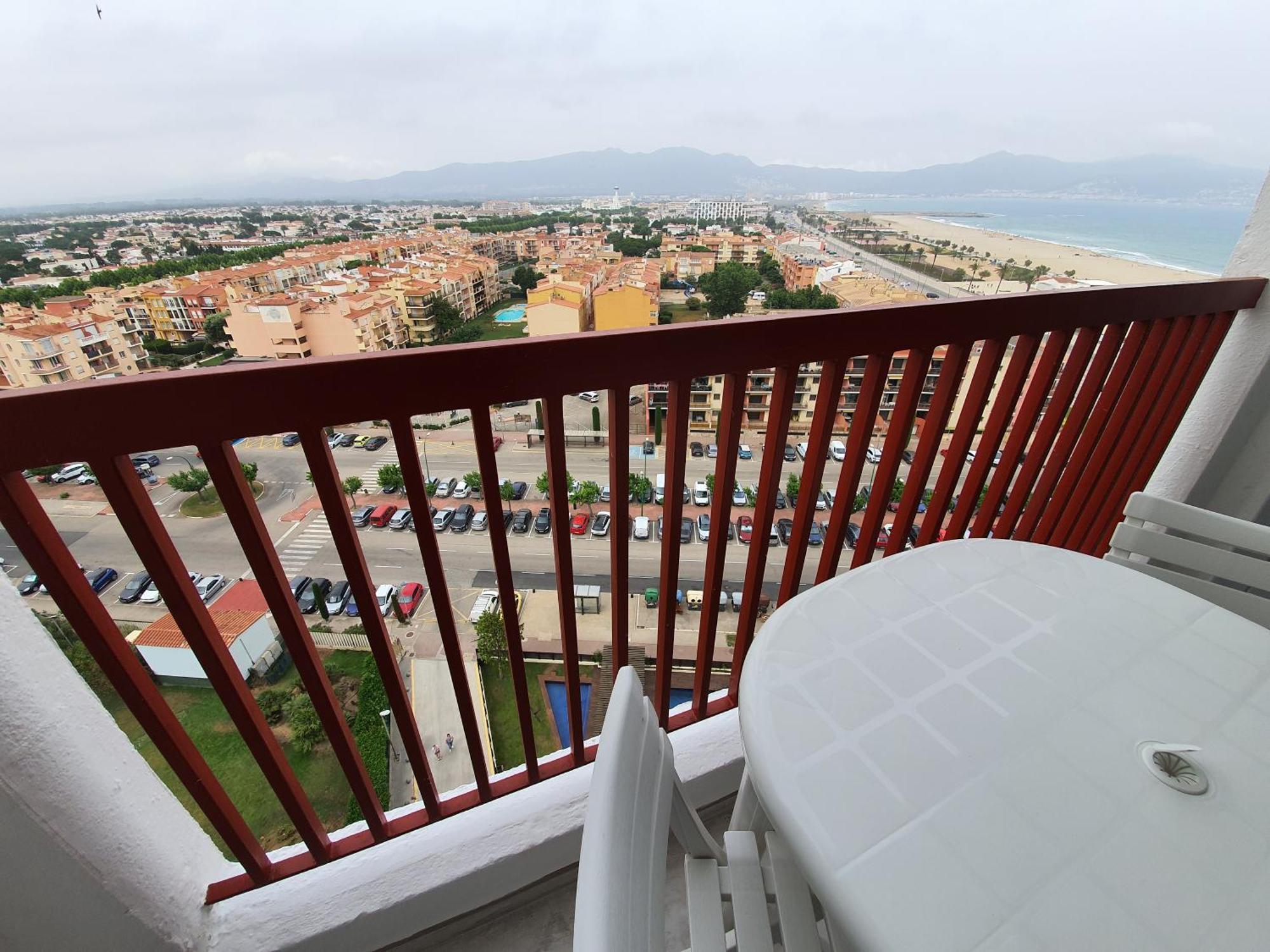 Apartamento Albatros Beach-3 เอมปูเรียบราบา ภายนอก รูปภาพ